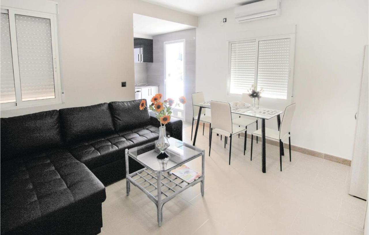 3 Bedroom Gorgeous Apartment In Alicante Exterior photo