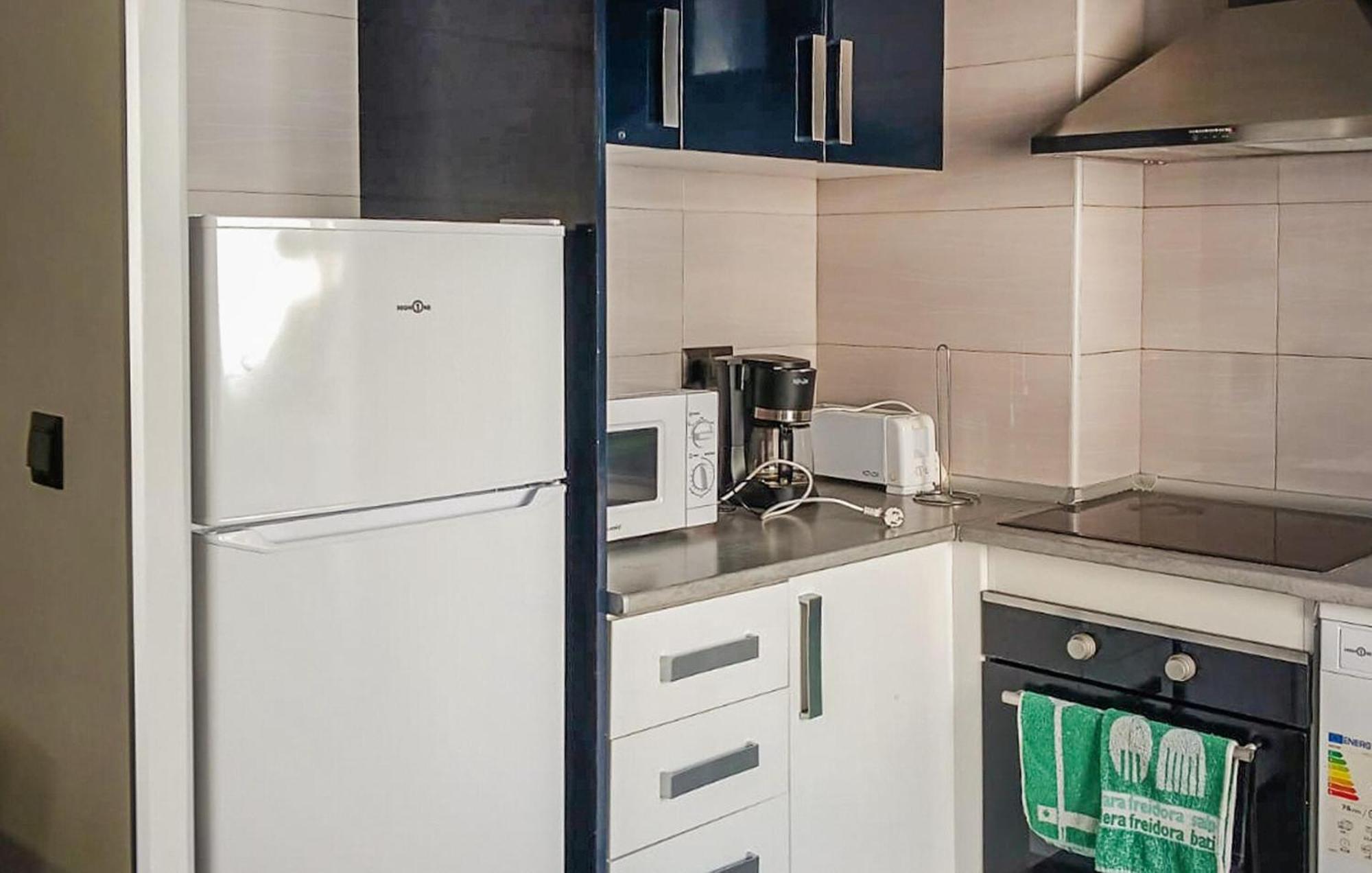3 Bedroom Gorgeous Apartment In Alicante Exterior photo